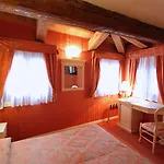 Lanterna Di Marco Polo Nocleg ze śniadaniem 4*
