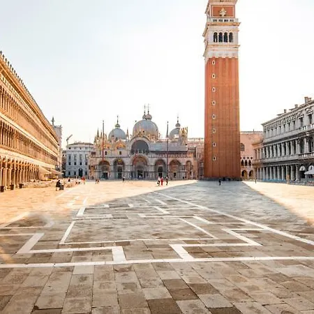 兰特纳迪马可波罗酒店