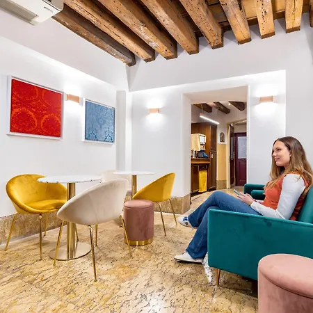 兰特纳迪马可波罗酒店