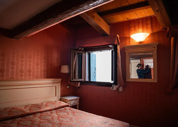 Alojamento de Acomodação e Pequeno-almoço Lanterna Di Marco Polo 3*