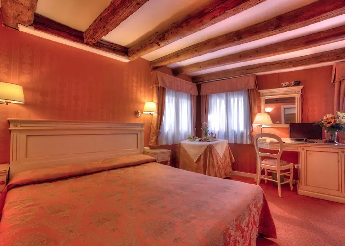 Lanterna Di Marco Polo Alojamento de Acomodação e Pequeno-almoço 3*