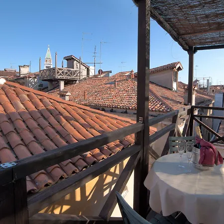 Bed and Breakfast Lanterna Di Marco Polo 3*