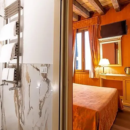 Bed & Breakfast Lanterna Di Marco Polo 4*
