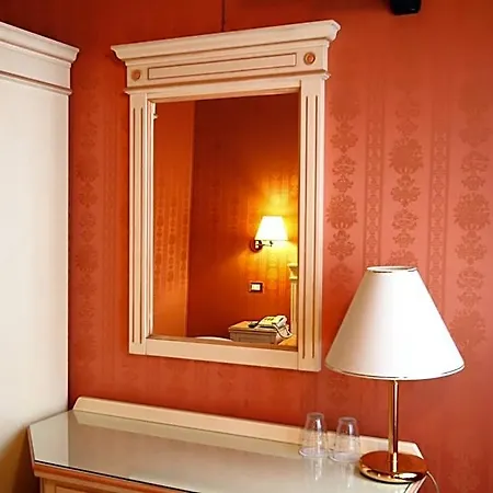 Lanterna Di Marco Polo Nocleg ze śniadaniem 4*