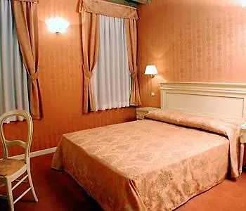 Bed & Breakfast Lanterna Di Marco Polo 4*
