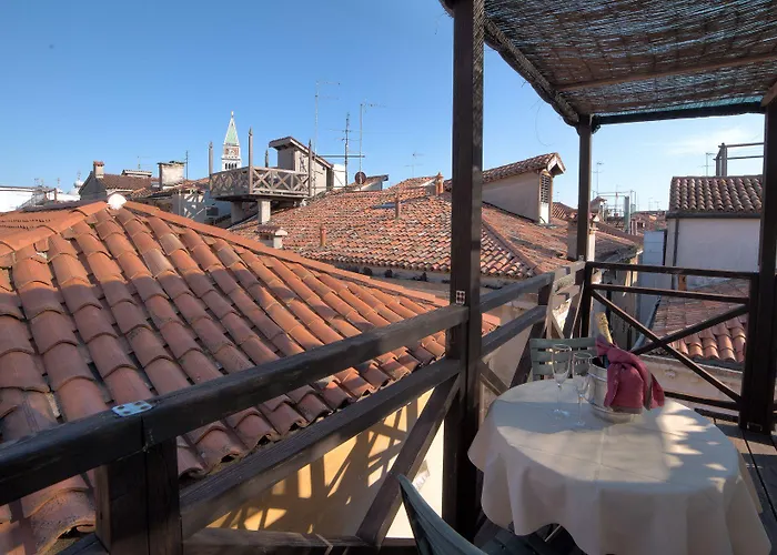 Couette-café Lanterna Di Marco Polo 3*