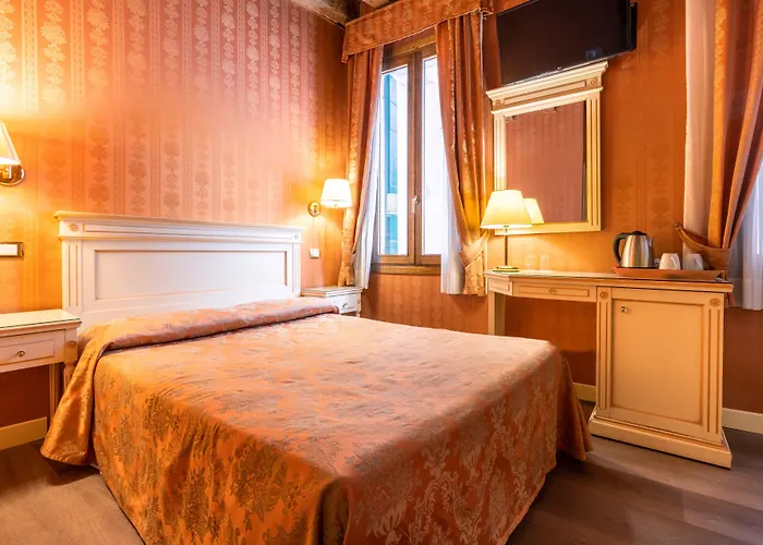 Lanterna Di Marco Polo 3* Venise