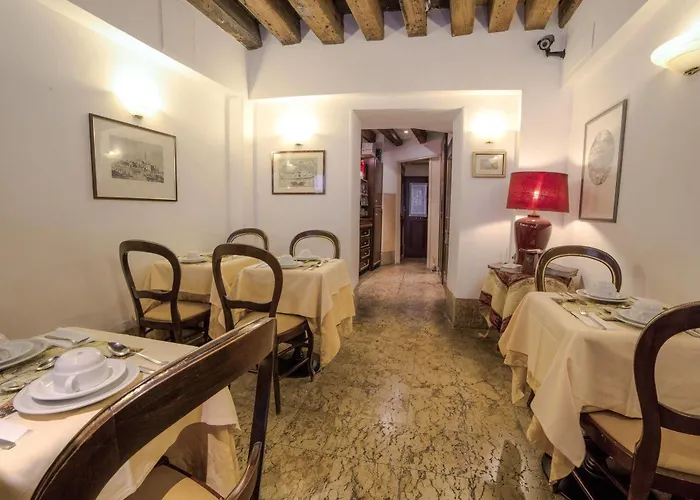 Lanterna Di Marco Polo Couette-café 3*