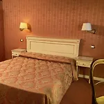 Lanterna Di Marco Polo B&B 4*