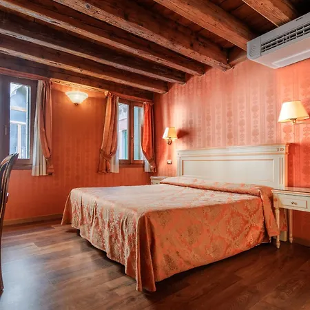 Couette-café Lanterna Di Marco Polo 4*