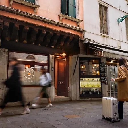 Lanterna Di Marco Polo Panzió 4*