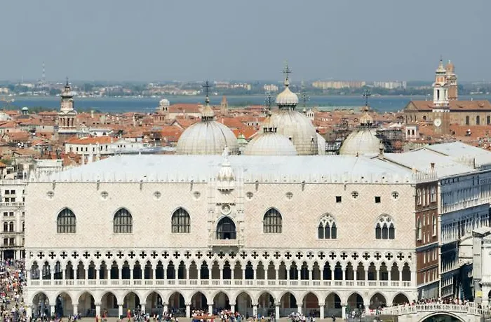 Bed and Breakfast Lanterna Di Marco Polo 3*